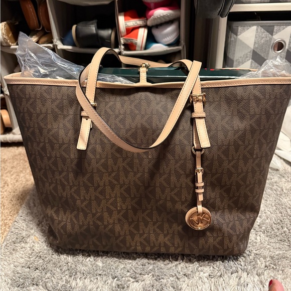 Michael Kors Signature Brown Tote - Picture 1 of 1